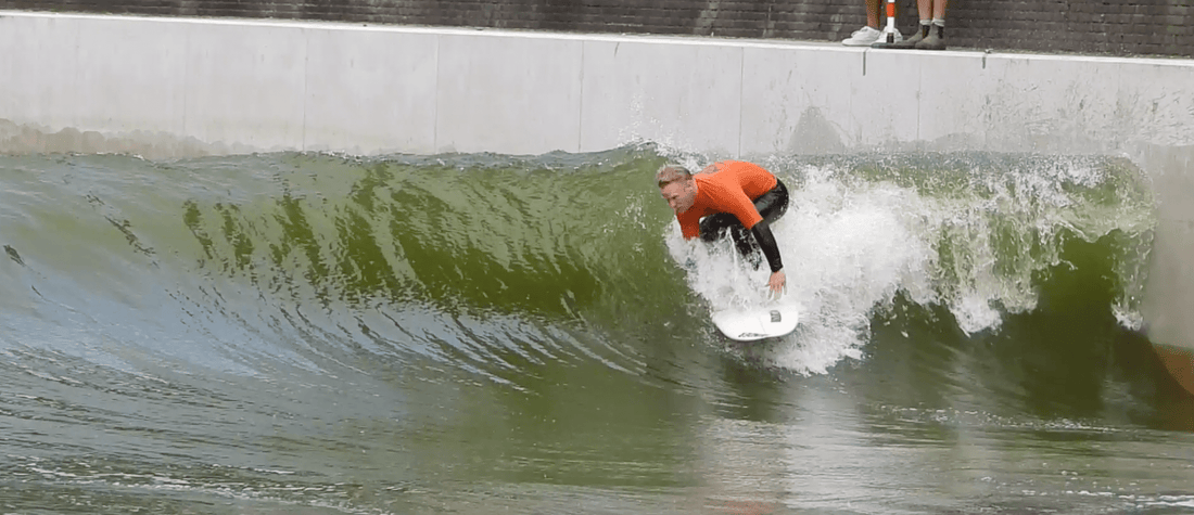 Surfing In The City Canal! - Runder Biltong 