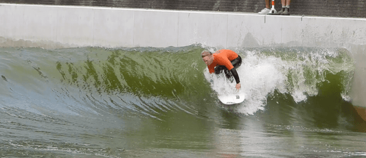Surfing In The City Canal! - Runder Biltong 
